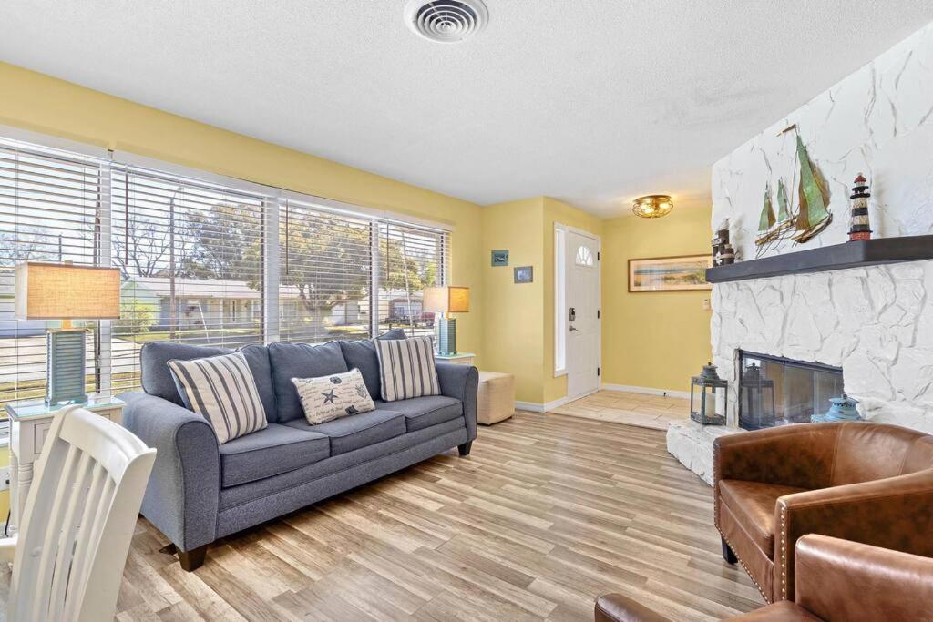 Perfect For Family Gatherings With A Heated Pool! - Clearwater'S Clear Choice Exterior photo